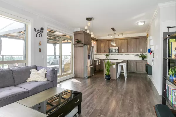 Surrey, BC V3S 7C9,19228 64 AVE #503