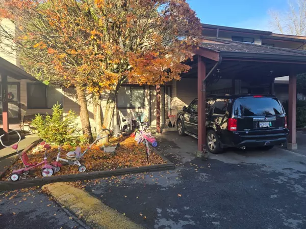 13880 74 AVE #111, Surrey, BC V3W 7E6