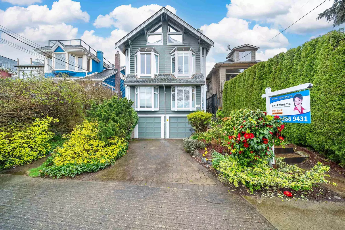 Vancouver, BC V6R 1A5,3458 Point Grey RD