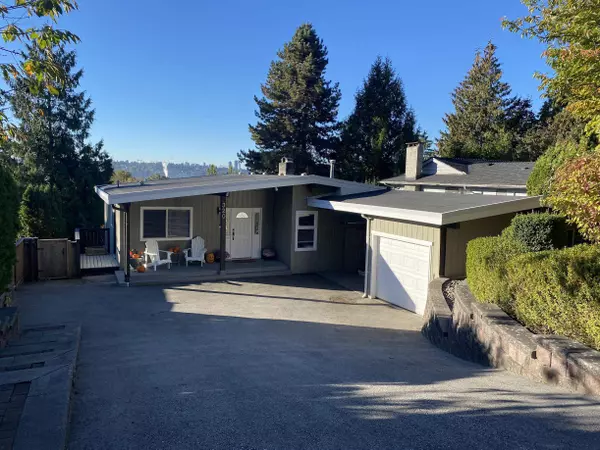 320 Dartmoor DR, Coquitlam, BC V3K 5R3
