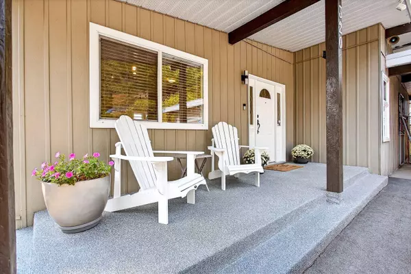 Coquitlam, BC V3K 5R3,320 Dartmoor DR