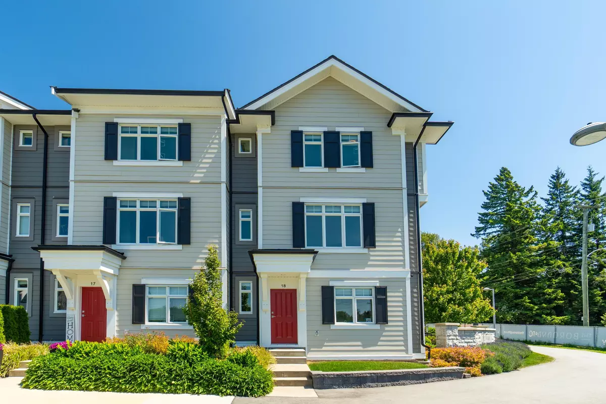 Surrey, BC V3Z 1J1,2070 Oak Meadows DR #18