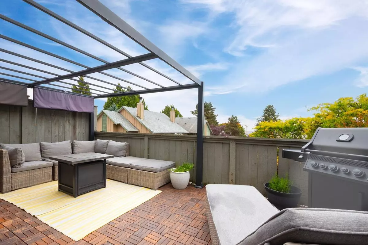 North Vancouver, BC V7P 3K5,900 W 17th ST #31