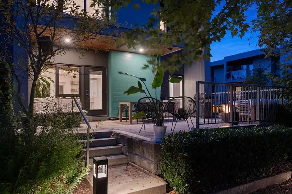 North Vancouver, BC V7G 0A9,3596 Salal DR #40