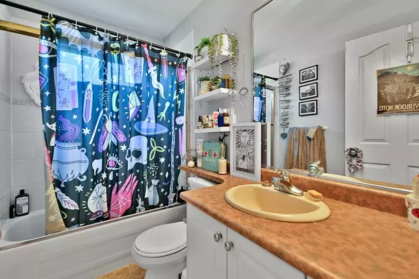 Maple Ridge, BC V2X 8R6,21008 Barker AVE