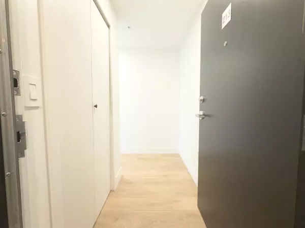 Surrey, BC V3W 3N5,8496 120 ST #213