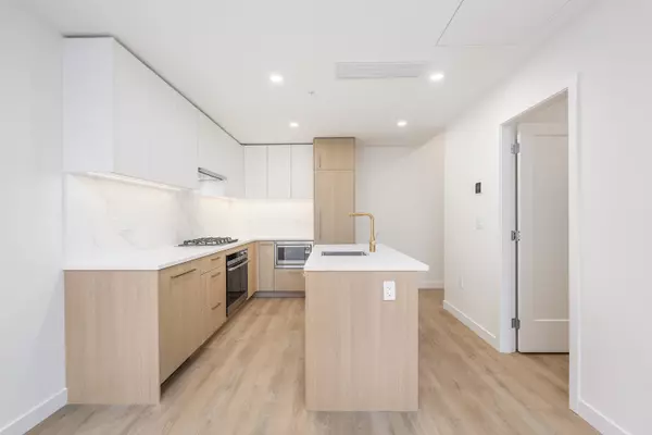 Coquitlam, BC V3K 0K1,600 Rochester AVE #311