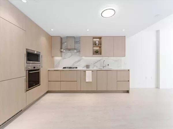 Richmond, BC V6X 0W9,8671 Hazelbridge WAY #1187