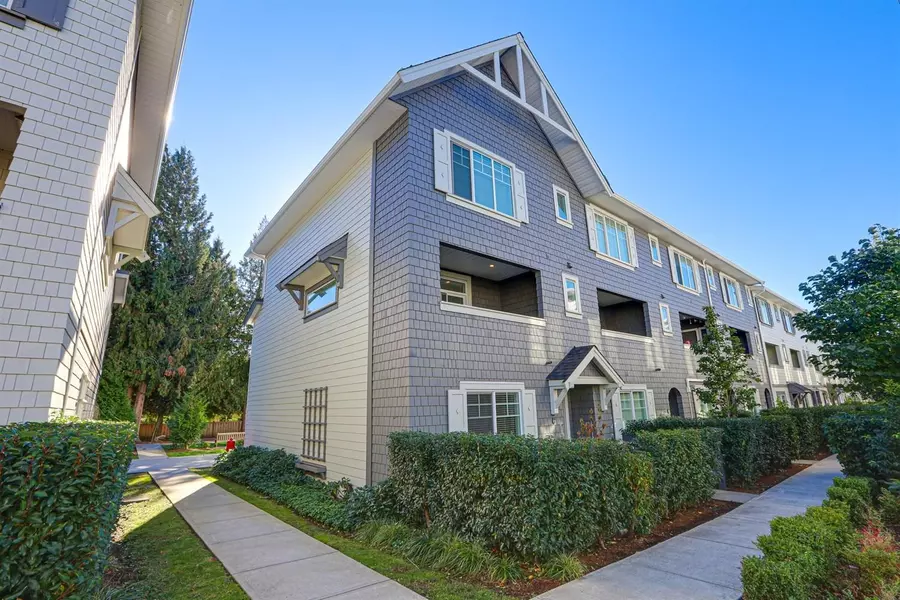 15850 85 AVE #104, Surrey, BC V4N 6W2