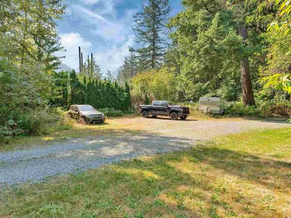 Hope, BC V0X 1L0,20107 Beacon RD