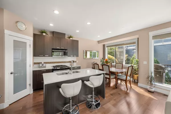 Maple Ridge, BC V2W 0E5,23709 111a AVE #9