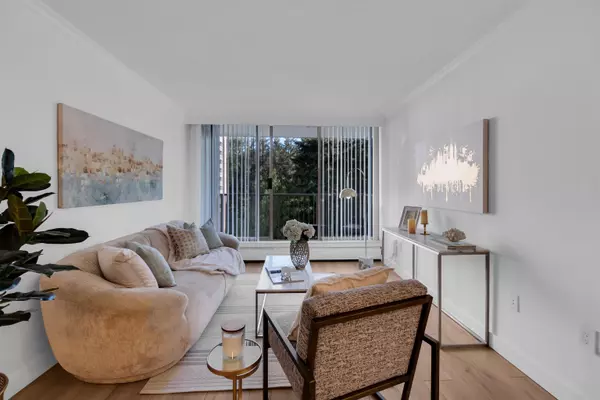 2004 Fullerton AVE #807, North Vancouver, BC V7P 3G8