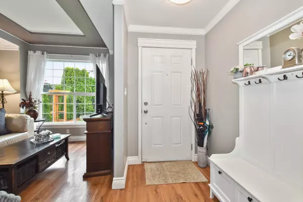 Mission, BC V2V 4A8,7461 Murray ST