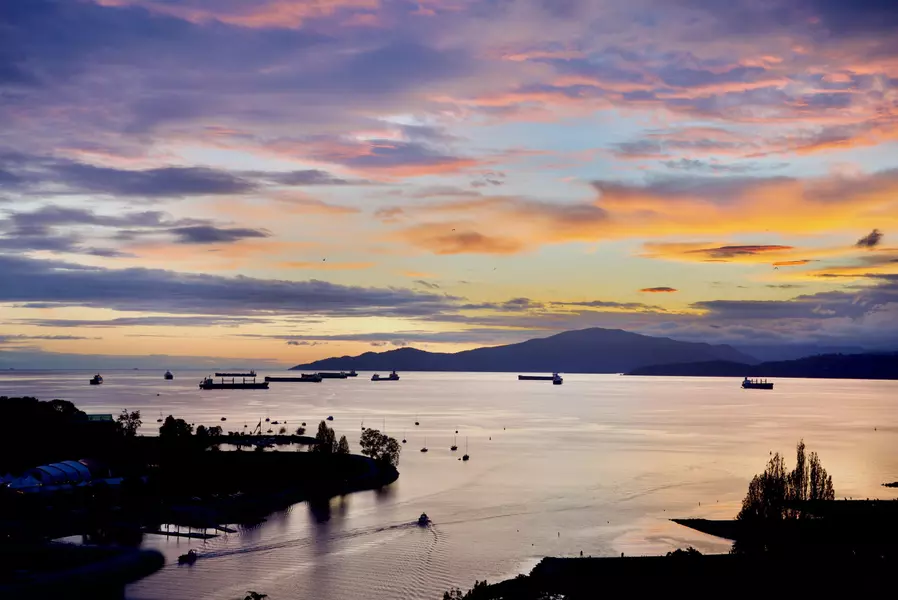 907 Beach AVE #2103, Vancouver, BC V6Z 2R3