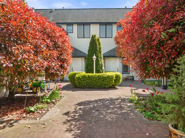 4890 48 AVE #5, Ladner, BC V4K 1V3