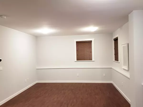New Westminster, BC V3M 2V2,823 Edinburgh ST