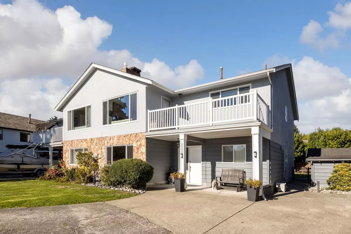 Richmond, BC V7A 2P9,8800 Rosedene CT