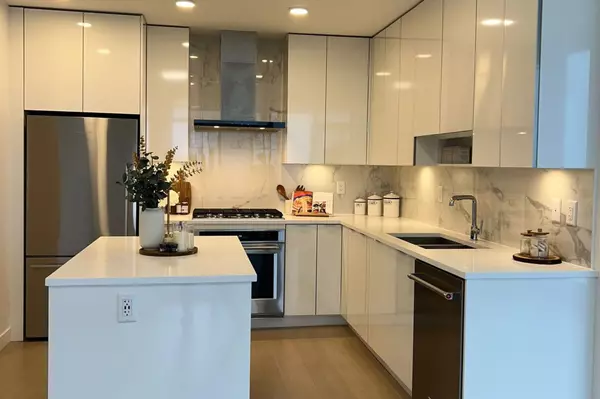 Coquitlam, BC V3K 0G5,555 Sydney AVE #704