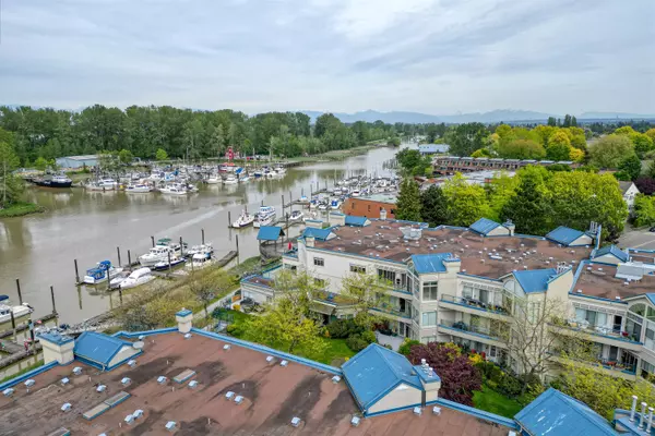 Ladner, BC V4K 1R9,4753 W River RD #304