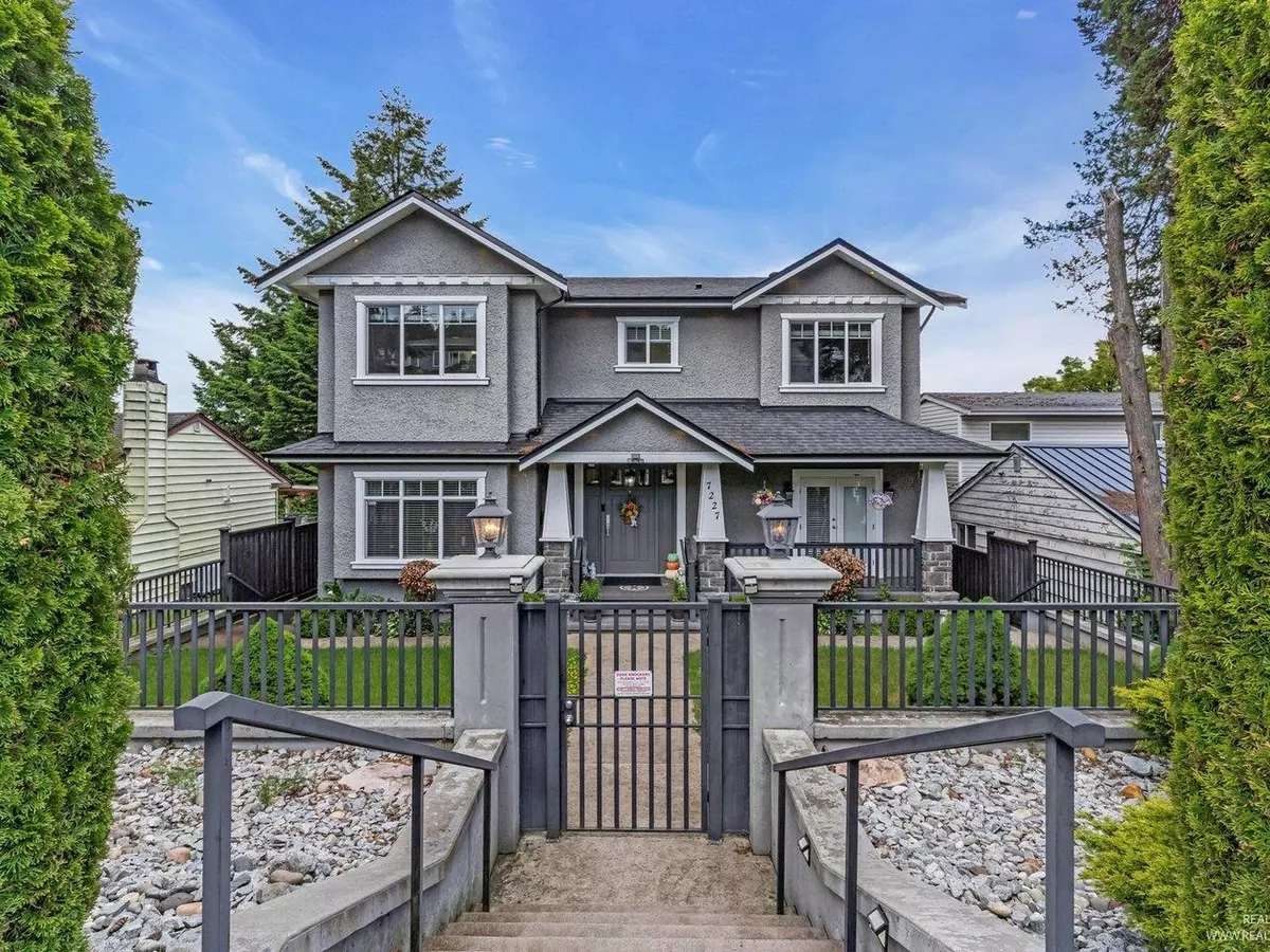 Burnaby, BC V5A 1E3,7227 Barnet RD