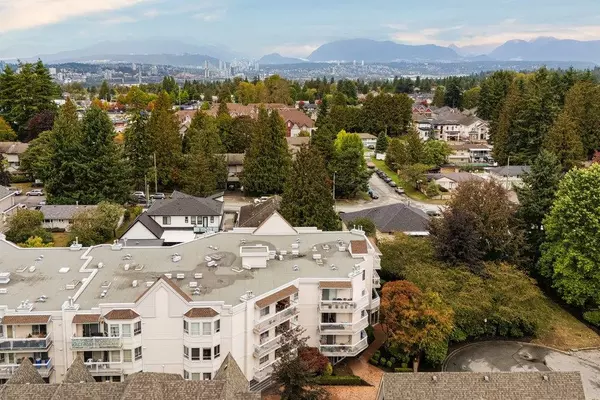 Surrey, BC V3V 7X8,9299 121 ST #206
