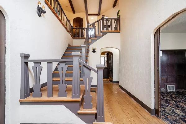 Vancouver, BC V6L 1T9,2806 W King Edward AVE