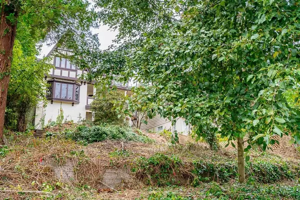 Vancouver, BC V6L 1T9,2806 W King Edward AVE