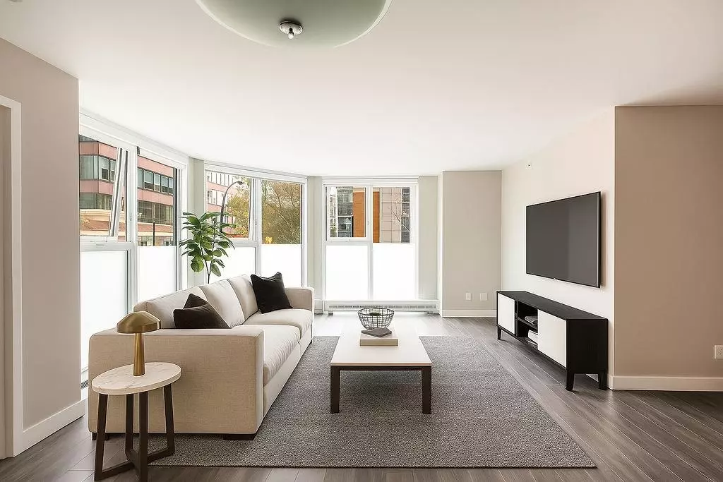 Vancouver, BC V6B 5T1,1323 Homer ST #202