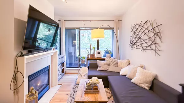 Burnaby, BC V3N 5C5,7368 Sandborne AVE #308