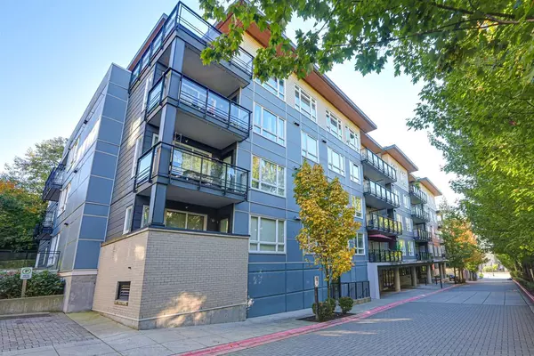 13925 Fraser HWY #205, Surrey, BC V3T 4E6