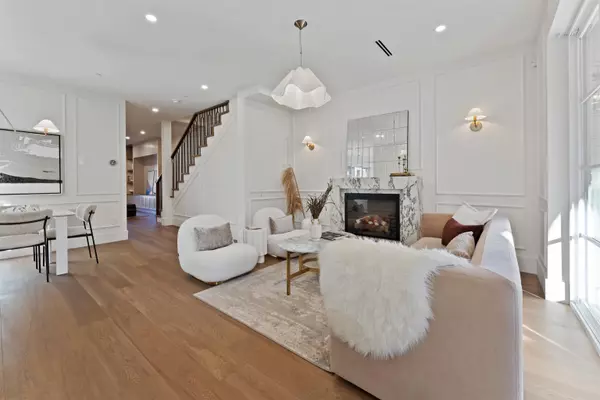 Vancouver, BC V6J 2L9,1761 W 16th AVE