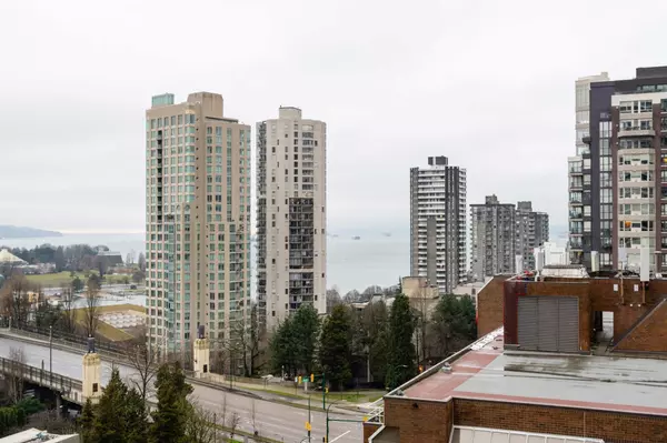 Vancouver, BC V6Z 1C3,889 Pacific ST #1205