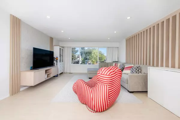 Richmond, BC V7C 4P8,7691 Frobisher DR