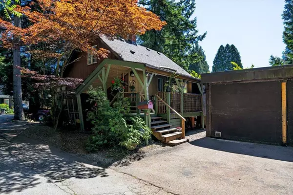 1061 Gladwin DR, North Vancouver, BC V7R 1A1