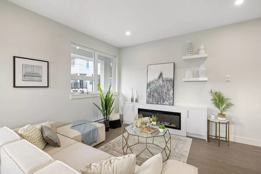 14391 61a AVE #16, Surrey, BC V3X 0E5