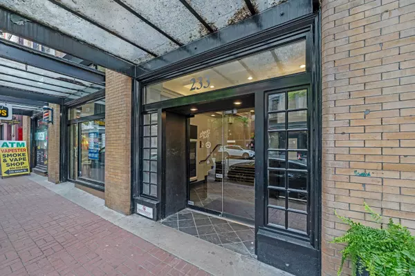 Vancouver, BC V6B 2K7,233 Abbott ST #301