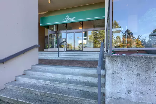 Burnaby, BC V5H 4L4,6055 Nelson AVE #2007
