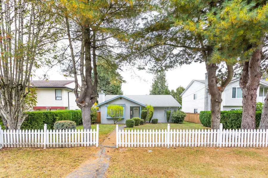 9820 156 ST, Surrey, BC V3R 4L3