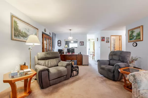 Surrey, BC V3R 4L3,9820 156 ST