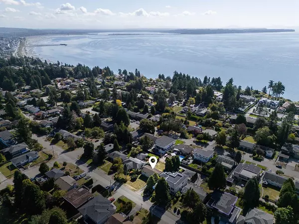 White Rock, BC V4B 2Y8,13850 Blackburn AVE