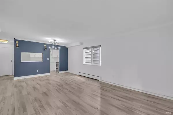 Surrey, BC V4B 4B6,1555 Fir ST #102