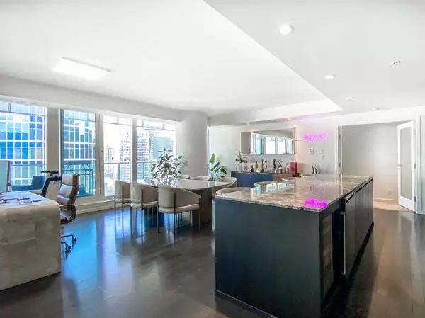 Vancouver, BC V6C 0E2,1011 W Cordova ST #2702