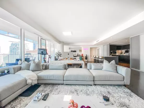 Vancouver, BC V6C 0E2,1011 W Cordova ST #2702