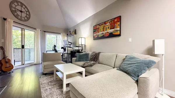 Richmond, BC V6Y 1X9,7457 Moffatt RD #305