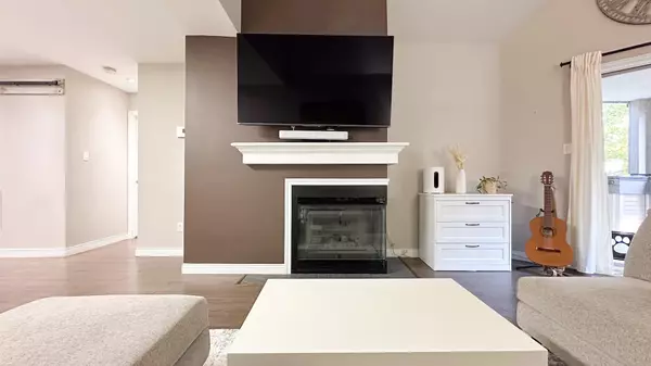 Richmond, BC V6Y 1X9,7457 Moffatt RD #305