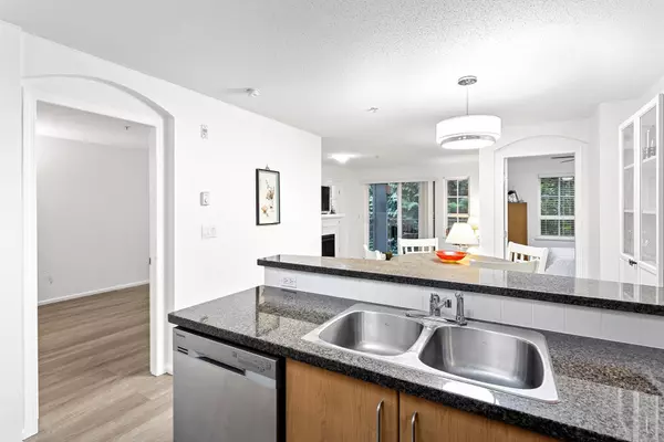 Burnaby, BC V3J 7Y5,3388 Morrey CT #313