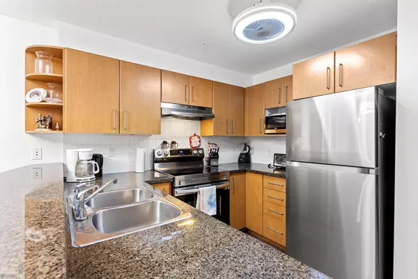 Burnaby, BC V3J 7Y5,3388 Morrey CT #313