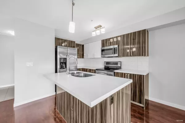 Maple Ridge, BC V2X 2T4,22318 Lougheed HWY #301