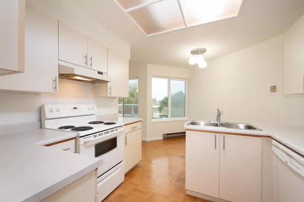 Richmond, BC V6Y 1A2,7600 Francis RD #203