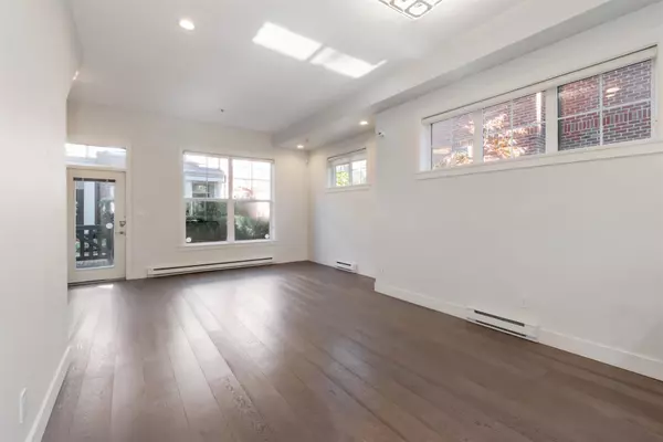 Vancouver, BC V5Z 2N8,765 W 42nd AVE